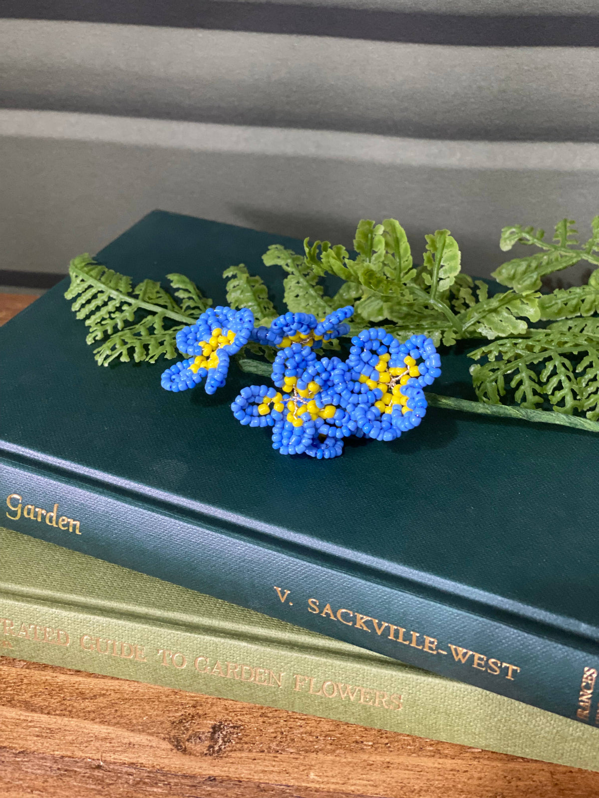 Forget Me Not Beaded Flower Craft Kit -A creative gift idea.