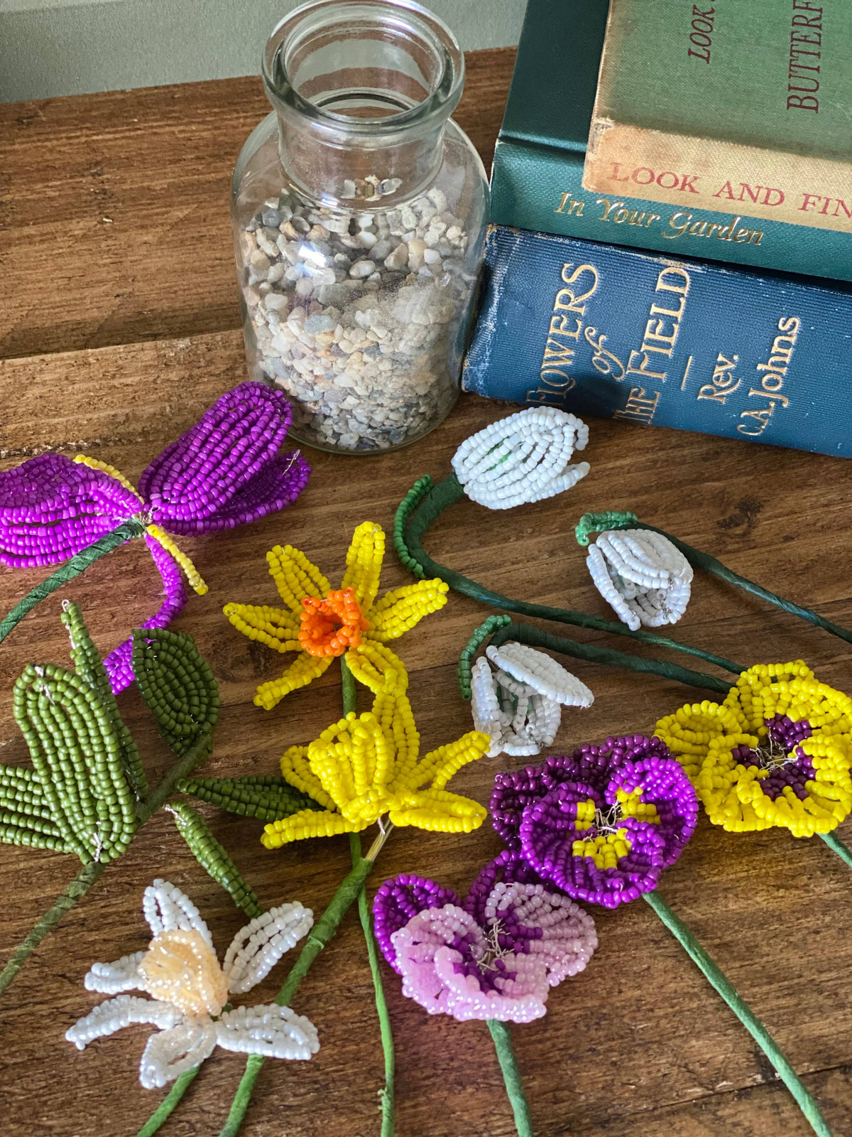 Spring Chorus Vase Craft Kit. A Creative Gift Idea. 
