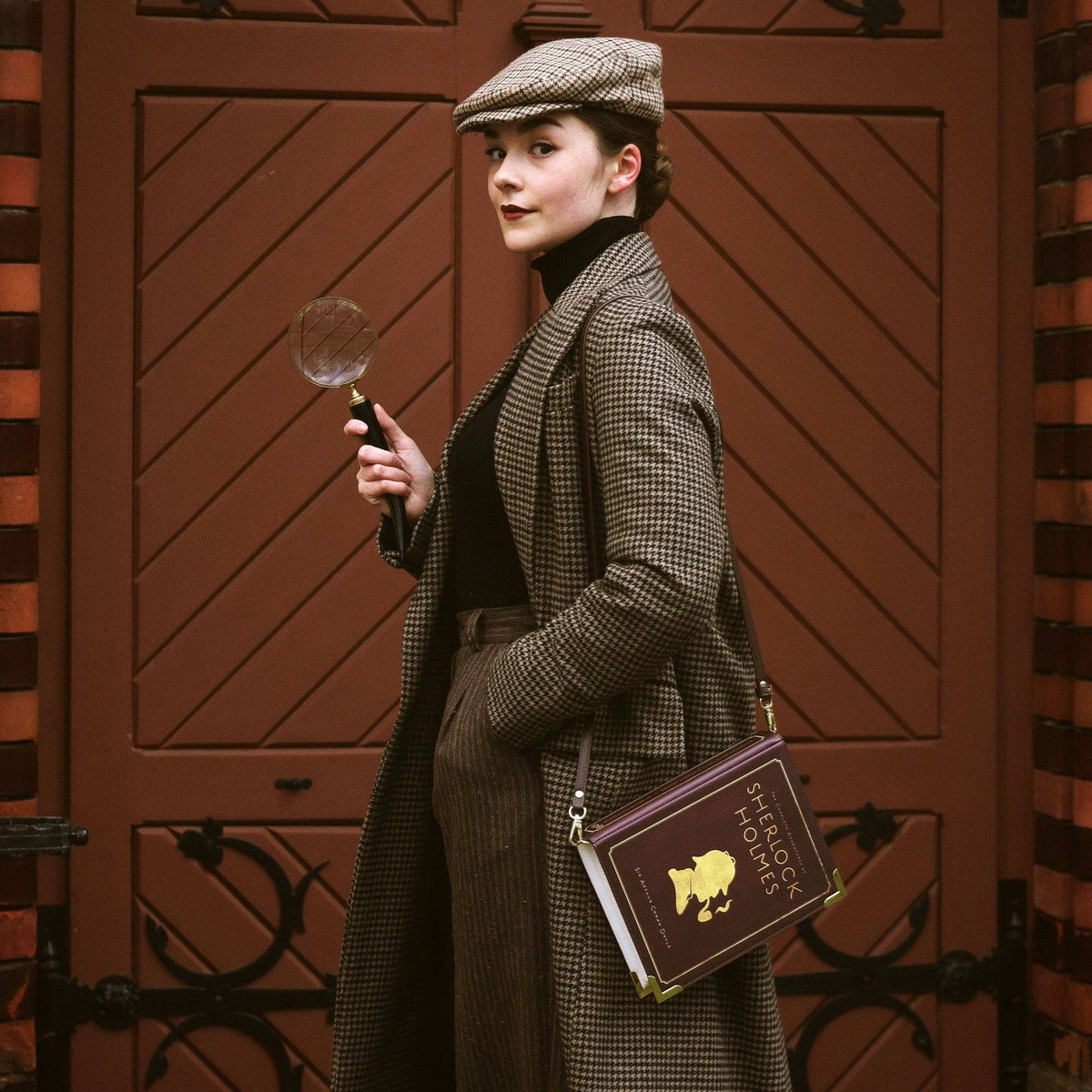 Sherlock Holmes Silhouette Burgundy Book Handbag Crossbody Clutch: Large